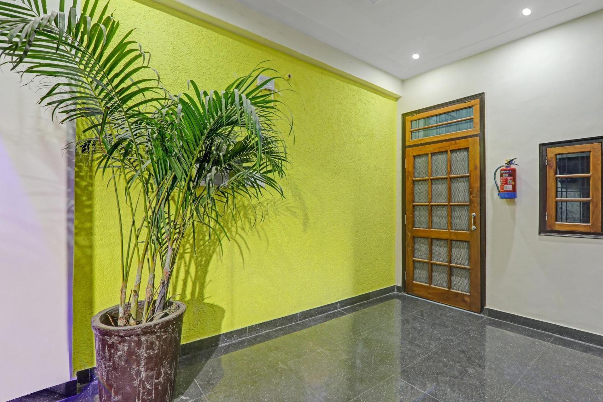 Hotel O R K Hotels Lucknow Exterior foto